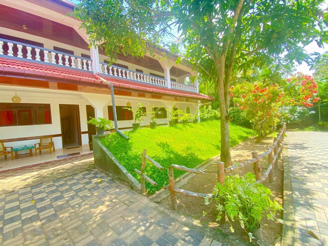Hotel Tk Green Garden Matara Exterior foto