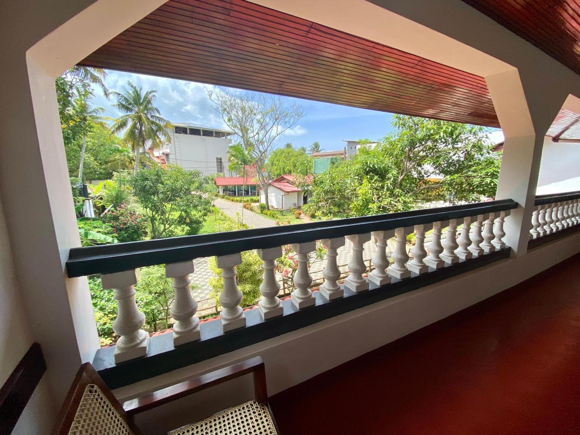 Hotel Tk Green Garden Matara Exterior foto